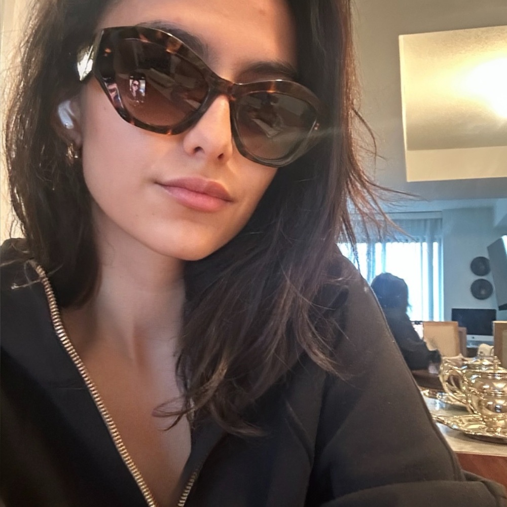 Prada Tortoise Shell Women's Sunglasses - Picture 7 of 8